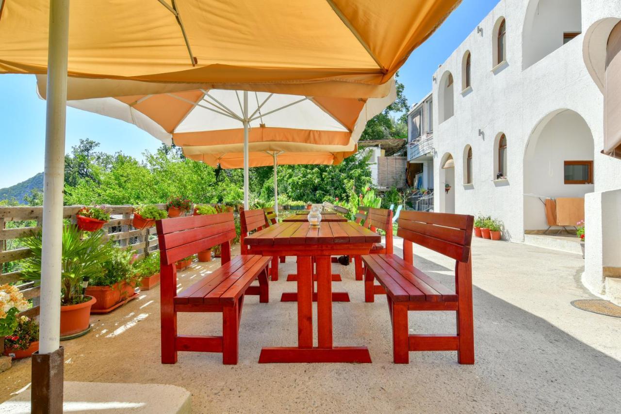 Pataki Studios Petrovac Εξωτερικό φωτογραφία