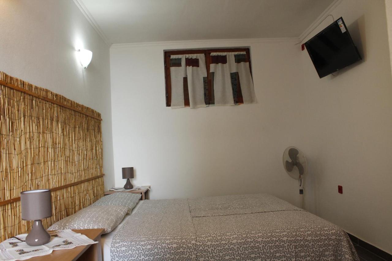 Pataki Studios Petrovac Εξωτερικό φωτογραφία